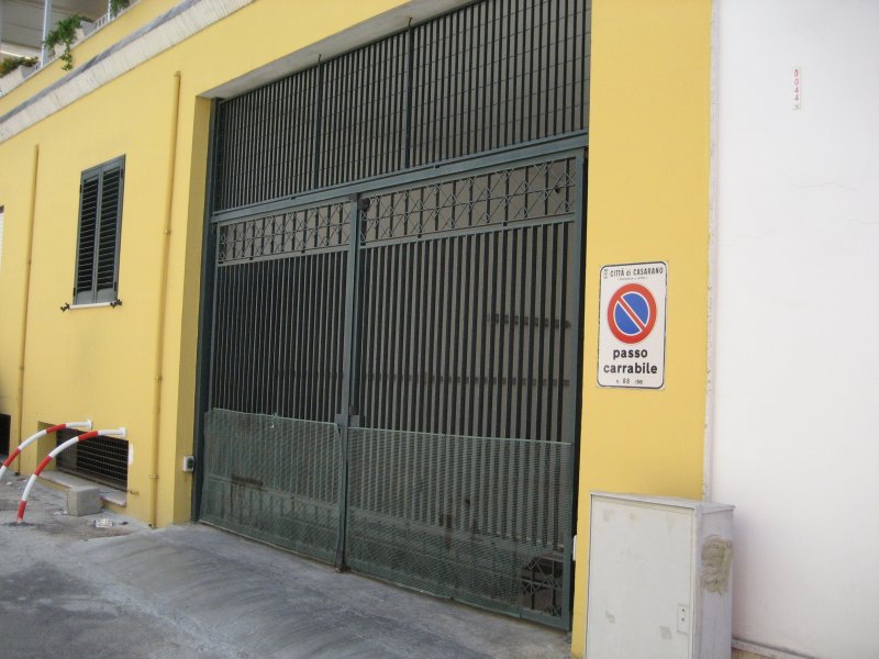 Box auto doppio zona centrale a Casarano a Lecce in Vendita
