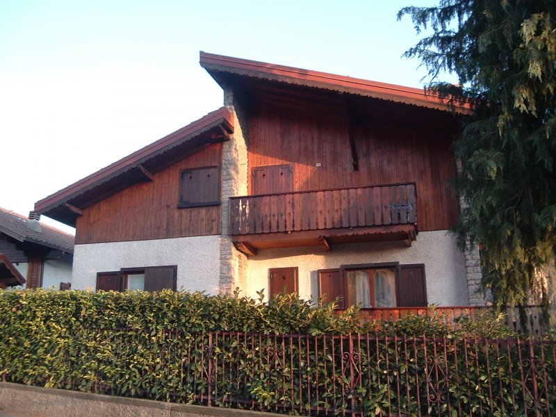 Appartamento in villa bifamiliare a Fino del Monte a Bergamo in Affitto