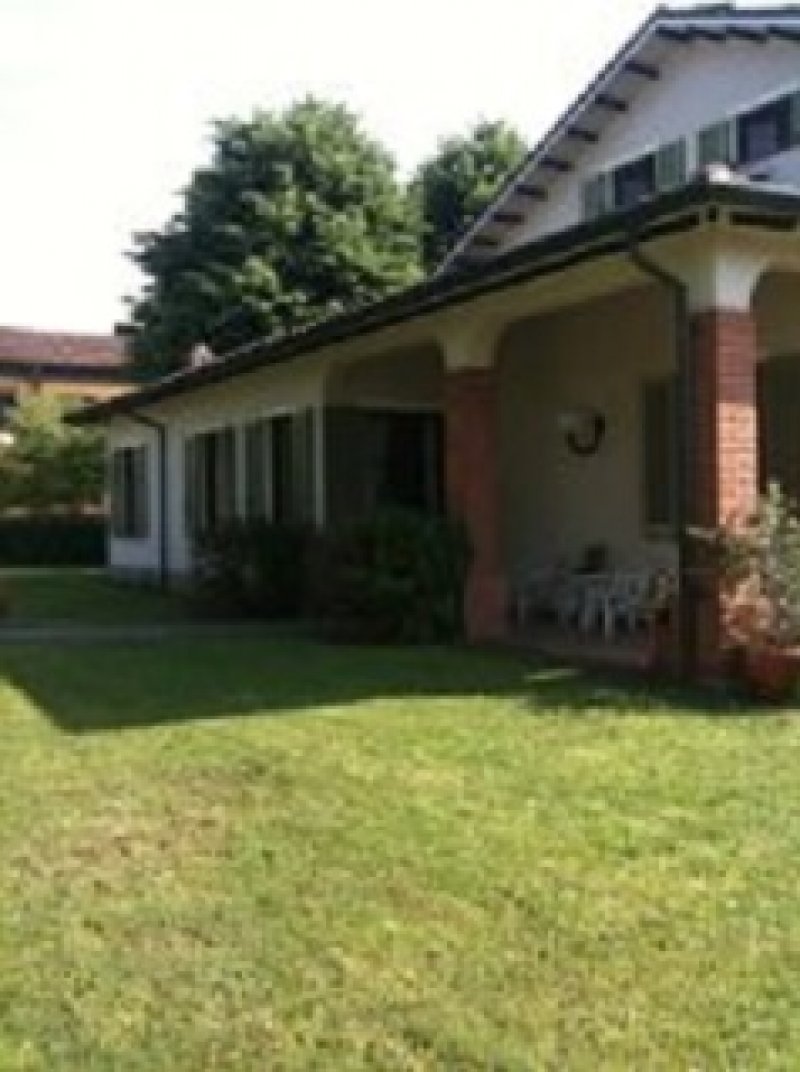 Villa a Bagnolo Cremasco a Cremona in Vendita