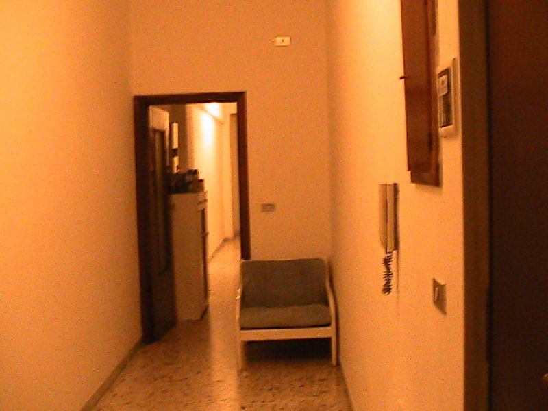 Camere singole a studentesse o lavoratrici a Bari in Affitto