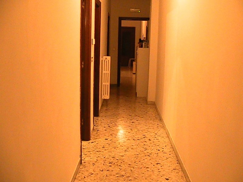Camere singole a studentesse o lavoratrici a Bari in Affitto
