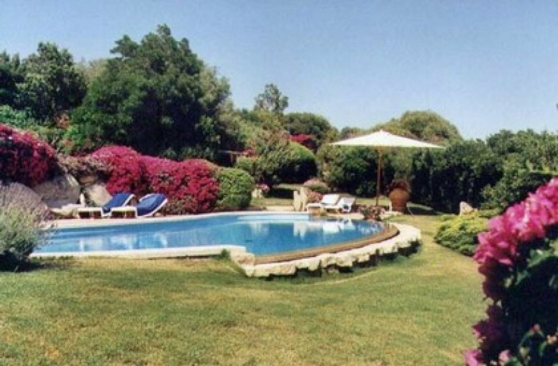 Villa con piscina vista mare a Pevero Golf a Olbia-Tempio in Vendita