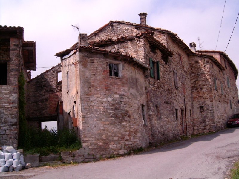 Rustico zona Castigliano a Langhirano a Parma in Vendita