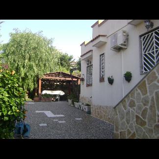 Villa in Baia d'Argento a Leporano a Taranto in Vendita