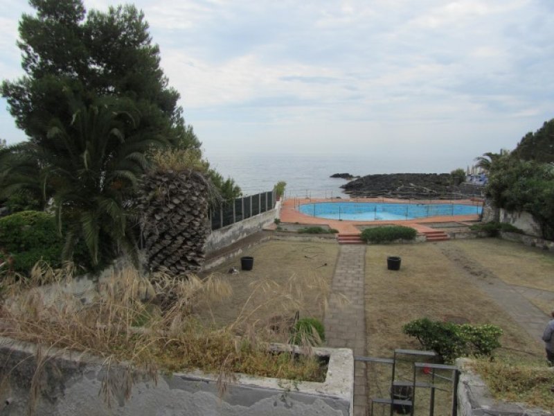 Signorile villa a schiera a Giardini Naxos a Messina in Vendita