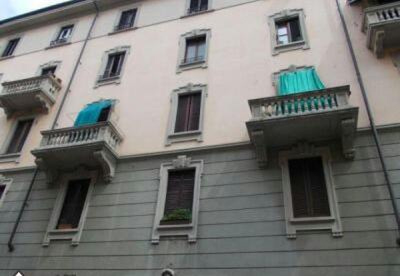 Bilocale da privato in casa d'epoca a Milano in Vendita