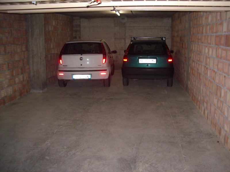 Due garage utili anche come magazzini a Siena in Vendita