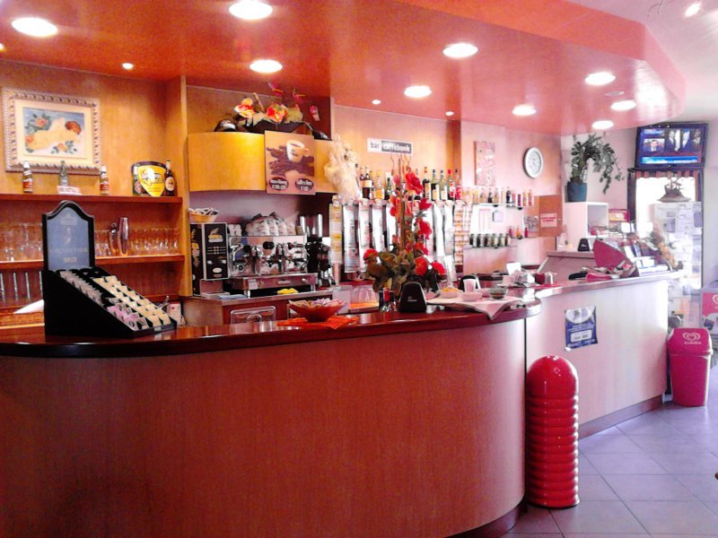 Bar aperto tutto l'anno a Cesenatico a Forli-Cesena in Vendita
