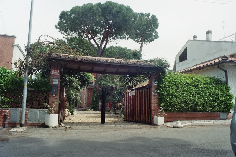Dependance o porzione di villa a Santa Marinella a Roma in Affitto