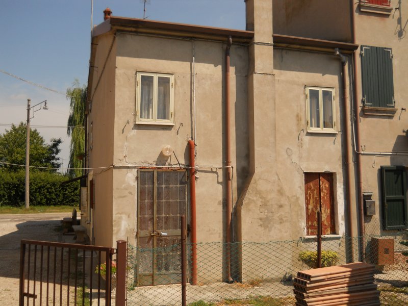 Casa accostata Ariano nel Polesine a Rovigo in Vendita