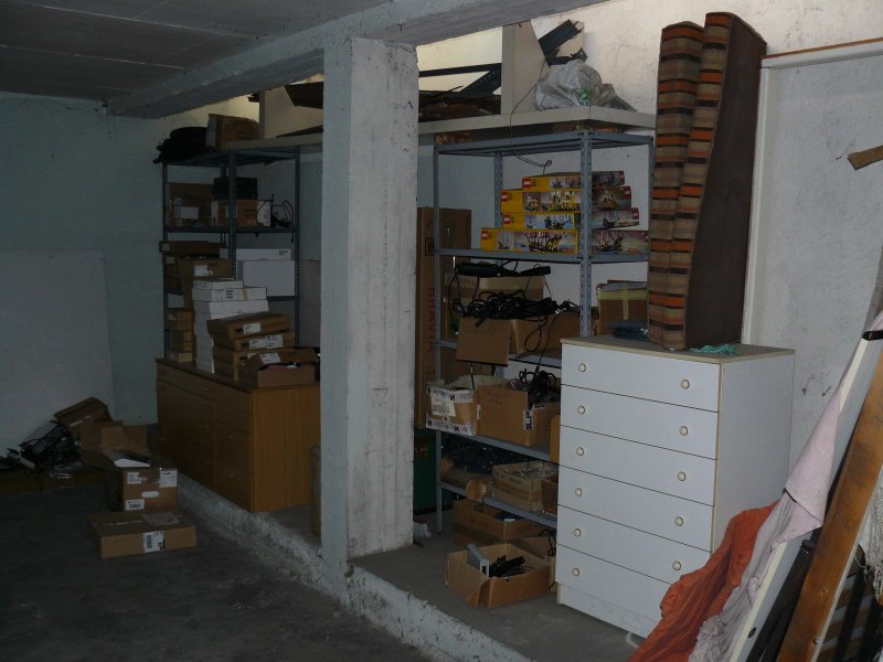 Garage utilizzabile anche come magazzino a Biella in Vendita