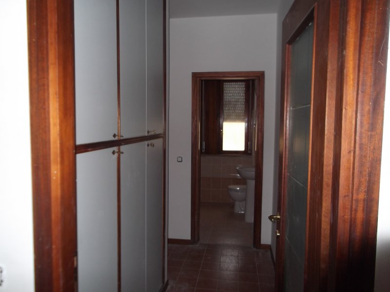 Appartamento vuoto con ascensore a Livorno in Affitto
