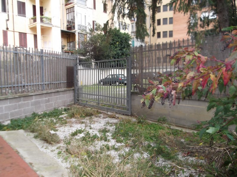 Appartamento adiacenze Via Marradi a Livorno in Affitto