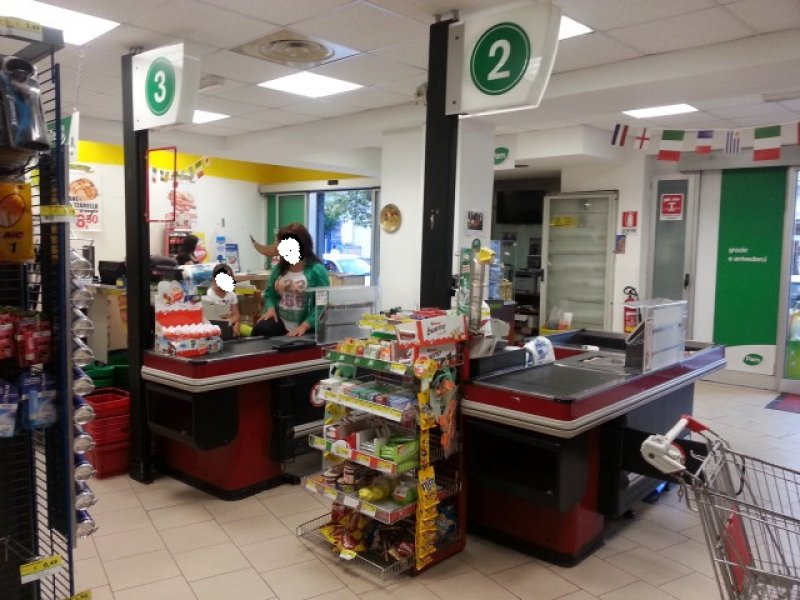 Gestione attivit di supermercato a Caserta in Affitto