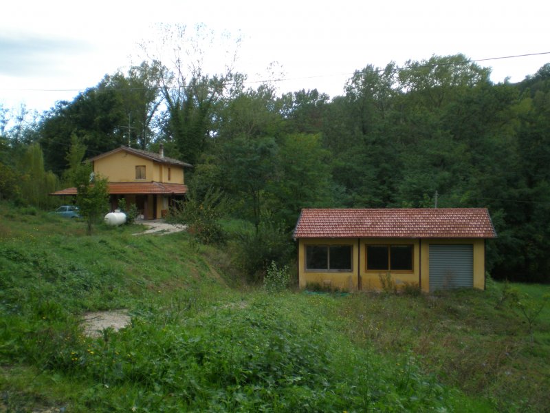 Casa in pietra ad Auditore a Pesaro e Urbino in Vendita