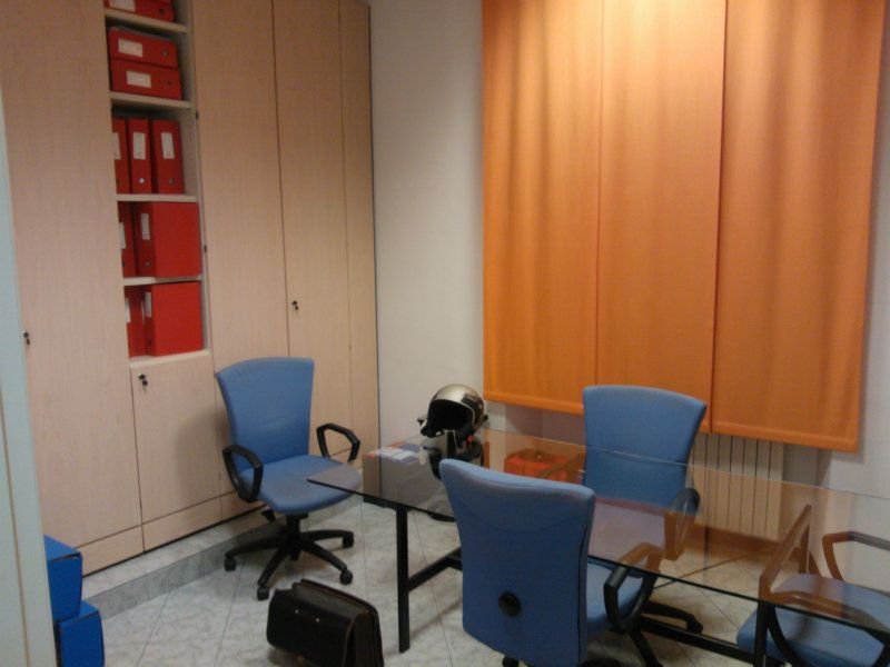Ufficio in viale Brianza a Milano in Affitto