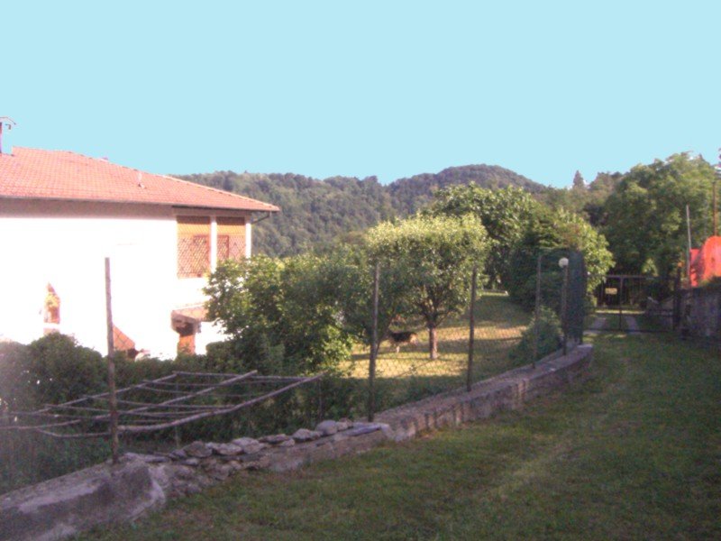Casa di ampia metratura a Cesara a Verbano-Cusio-Ossola in Vendita