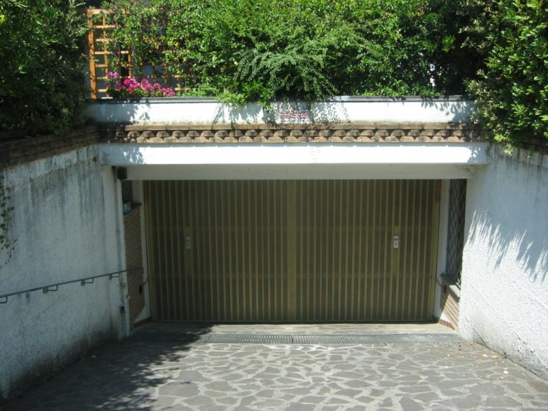 Garage vicino al mare a Ronchi Marina di Massa a Massa-Carrara in Vendita