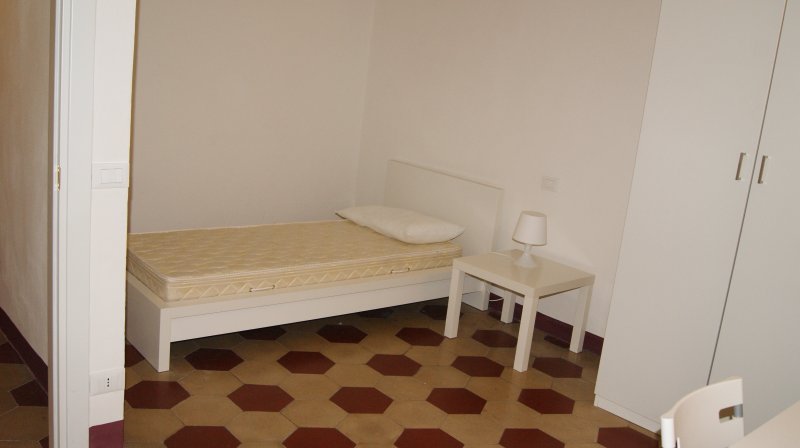 Appartamento di 4 locali con 3 camere singole a Pisa in Affitto