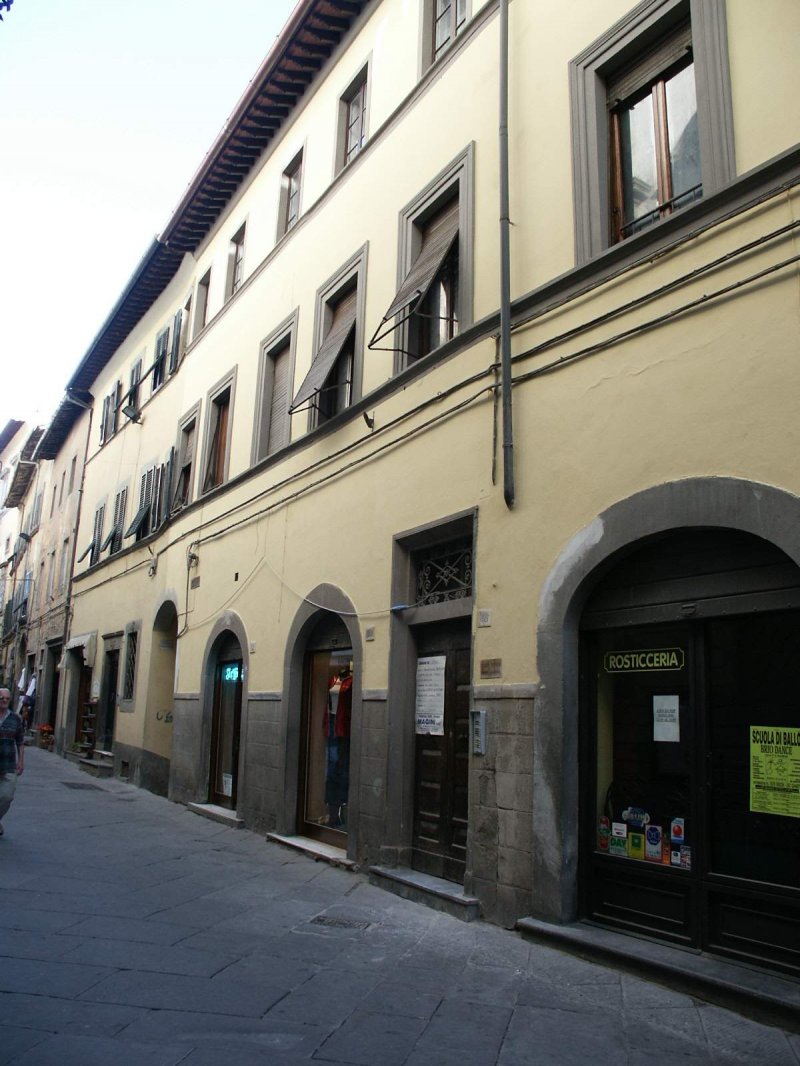 Appartamento arredato con vista su lago Trasimeno a Arezzo in Affitto