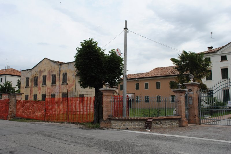 Rustico da riattare a Maserada sul Piave a Treviso in Vendita