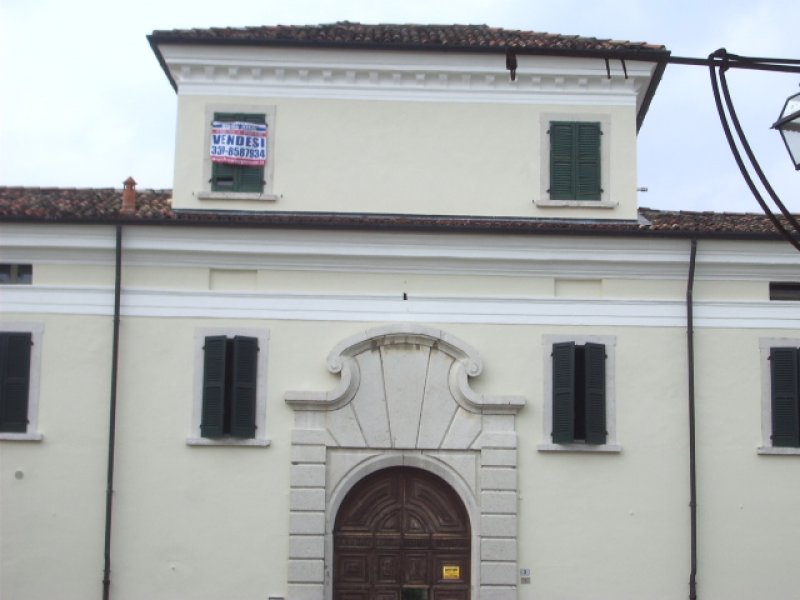 Appartamento a San Felice sul Panaro a Modena in Vendita