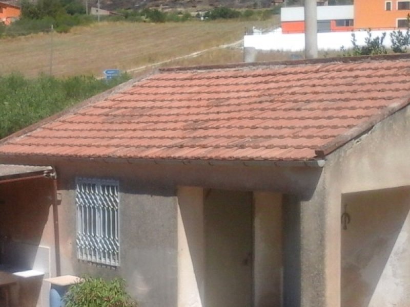 Villa con appezzamento di terreno a Prizzi a Palermo in Vendita