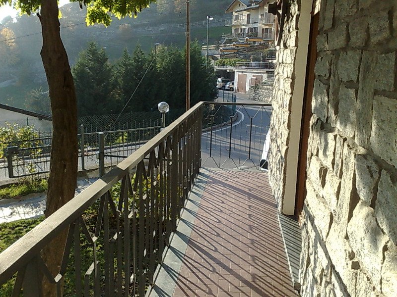 Palazzo collina di Sarre a Valle d'Aosta in Vendita