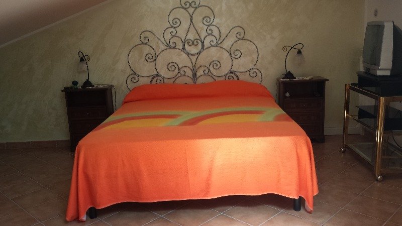 Camera da letto matrimoniale ad Infernetto a Roma in Affitto