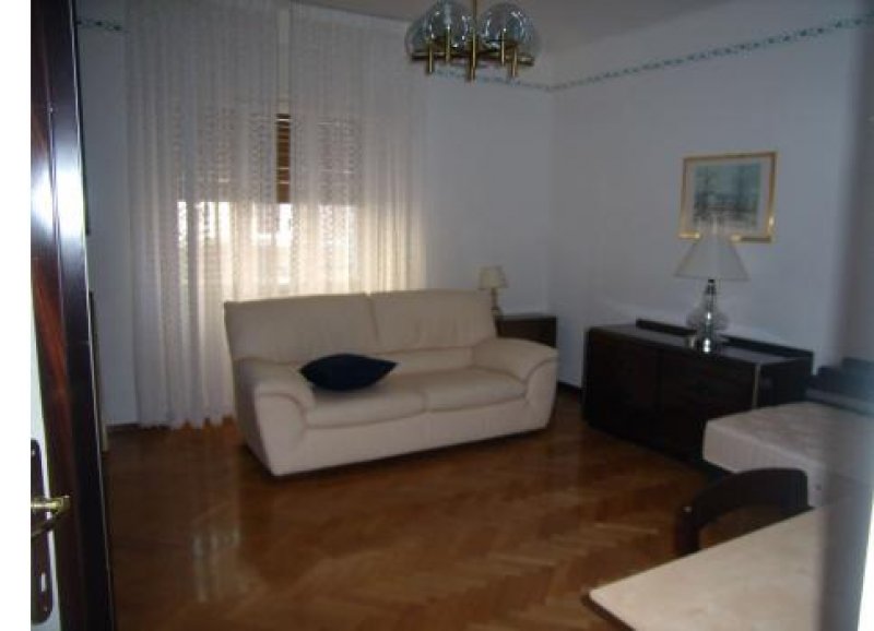 Appartamento per studenti con tre stanze a Trieste in Affitto