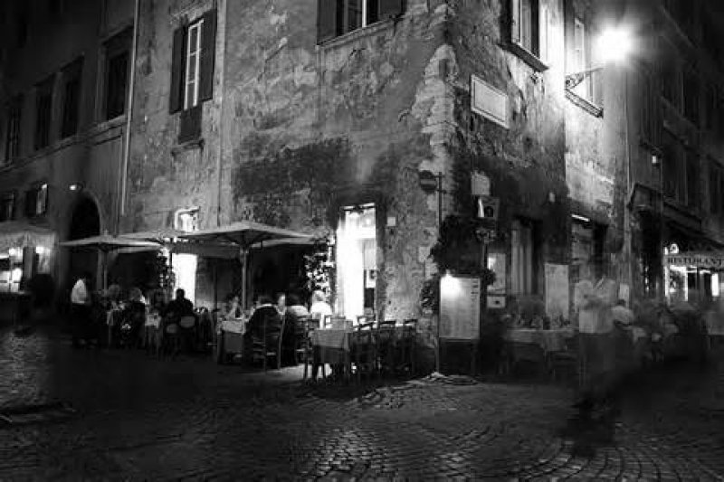 Licenza di somministrazione bar ristorante a Roma in Vendita