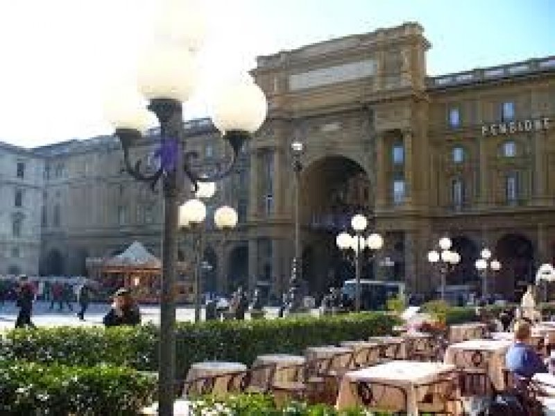 Licenza per la somministrazione bar tavola calda a Roma in Vendita
