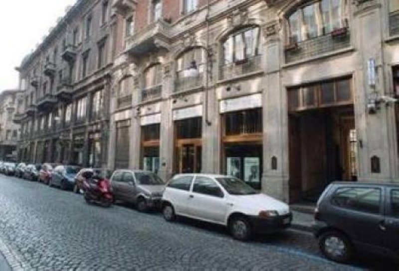 Immobili gi locati con ottimo reddito a Torino in Vendita