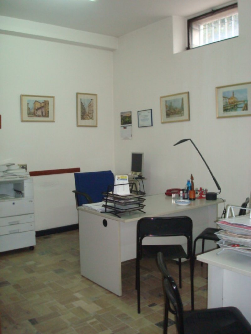 MM3 Corvetto ufficio immobili commerciali  a Milano in Affitto