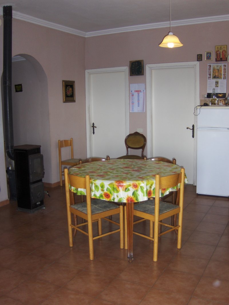 Appartamento in zona Montagnano Ardea a Roma in Vendita