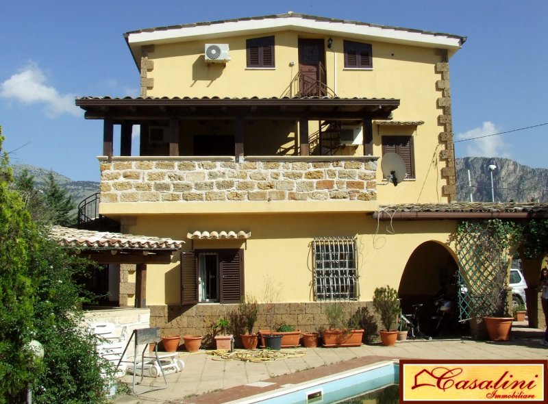 Appartamento in villa a Carini pressi Poseidon a Palermo in Affitto