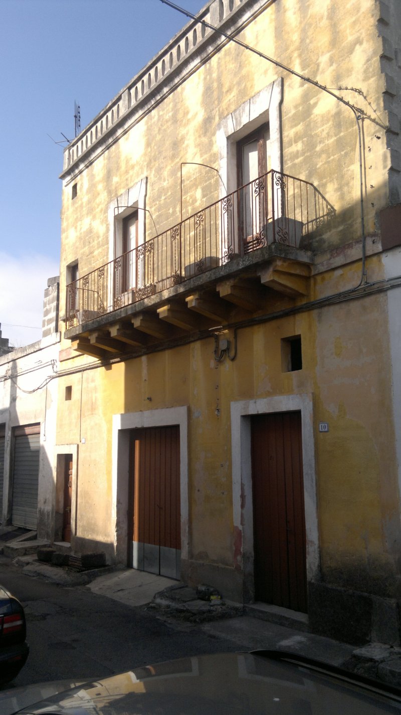 Stabile d'epoca nel centro storico di Sava a Taranto in Vendita