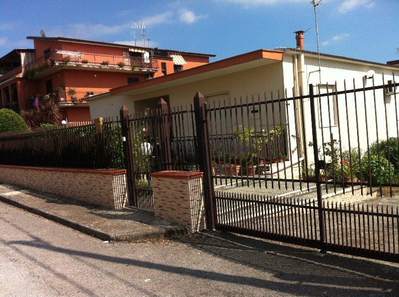 Casa zona Franceschetti a Latina in Vendita