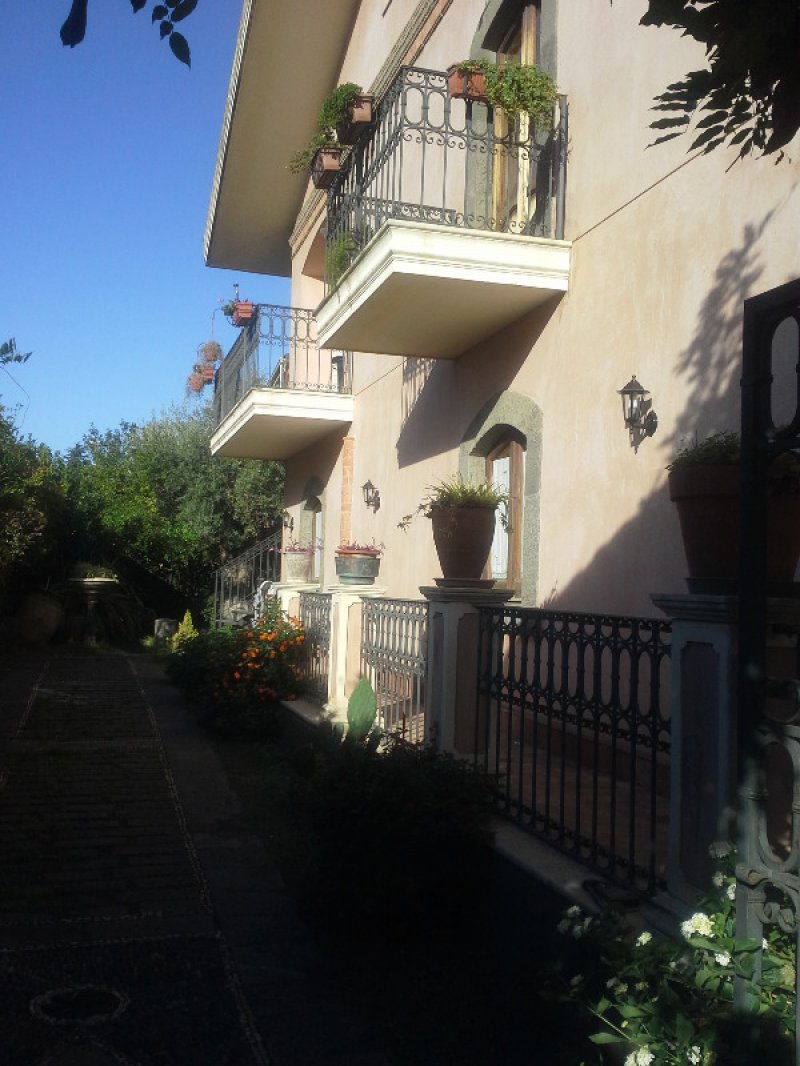 Villa a Nicolosi centro a Catania in Vendita
