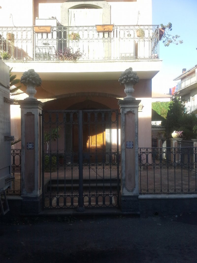 Villa a Nicolosi centro a Catania in Vendita