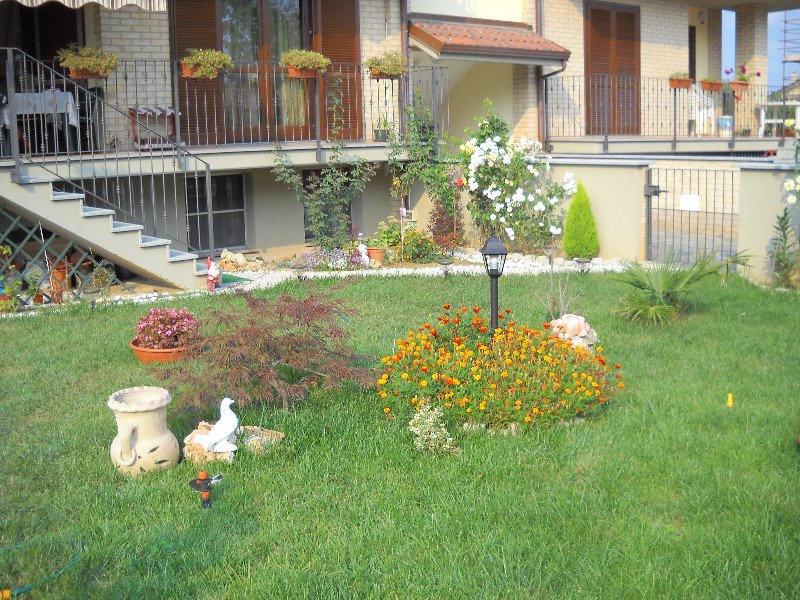 Appartamento con giardino privato a Volpiano a Torino in Vendita