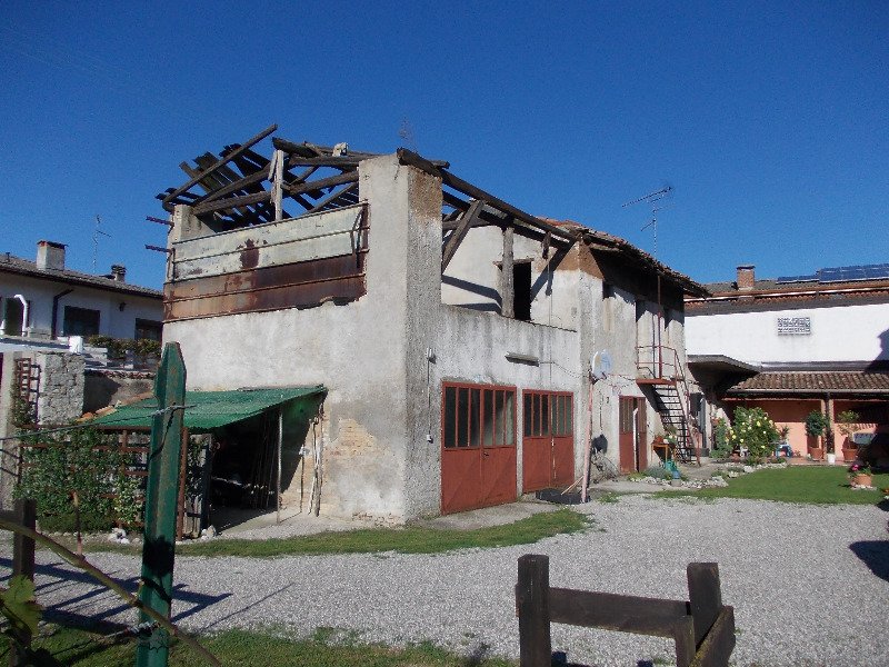 Casa rustica a Begliano a Gorizia in Vendita