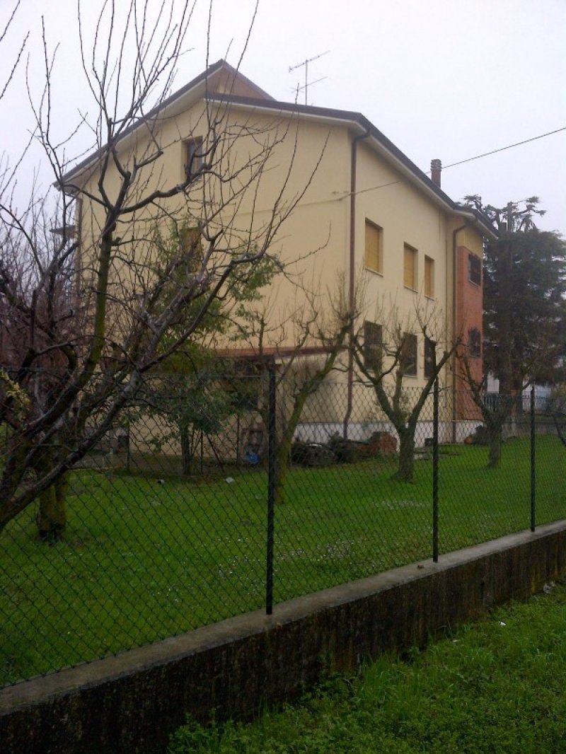 Casa in zona centrale di Marano sul Panaro a Modena in Vendita