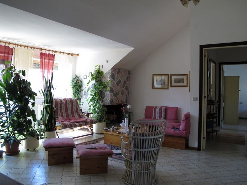 Stanze uso bed and breakfast a Nuoro in Affitto