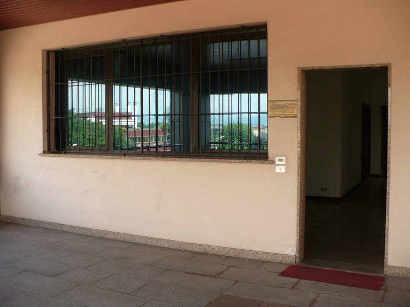 Ufficio nel condominio multicenter zona Olmo a Vicenza in Vendita