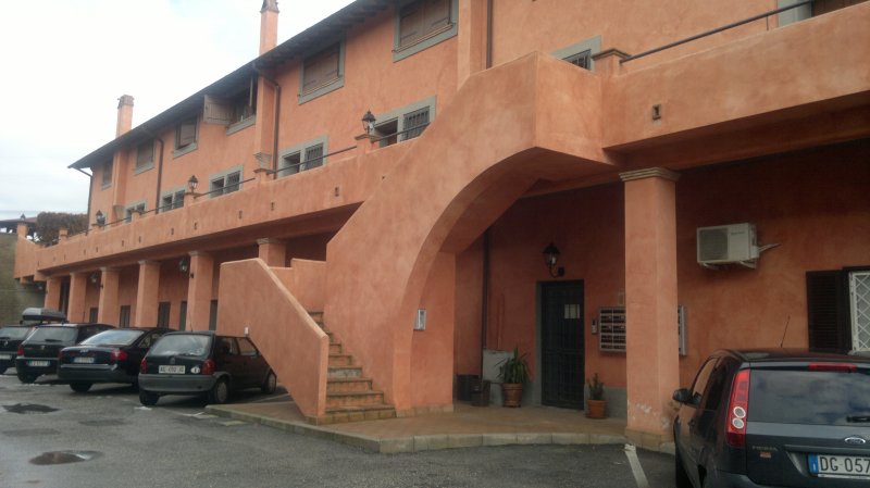 Appartamento in casale a Morlupo a Roma in Vendita