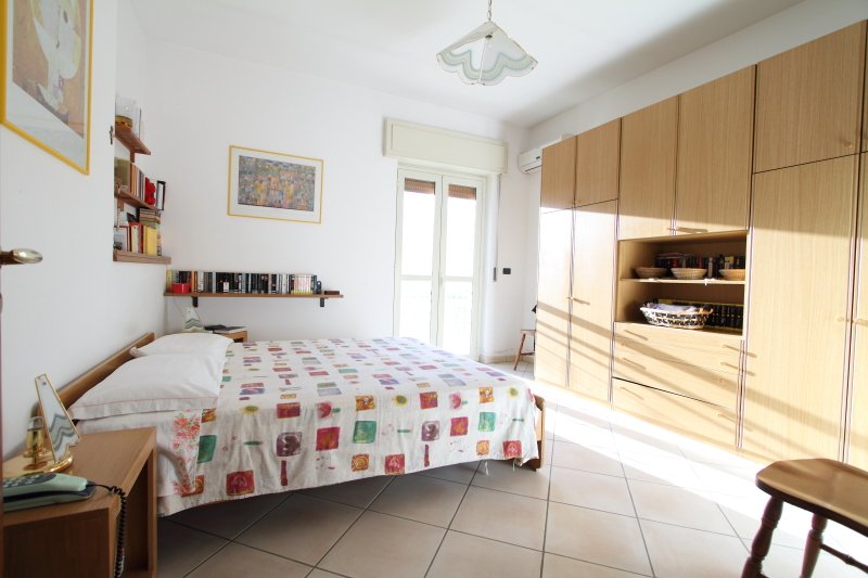 Immobile in zona residenziale a Gioiosa Ionica a Reggio di Calabria in Vendita