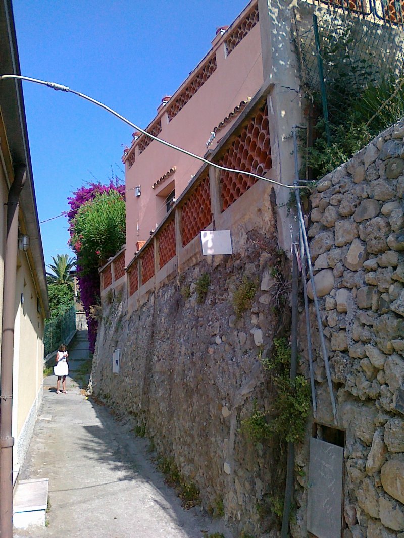Mini alloggio ammobiliato a Ventimiglia a Imperia in Vendita