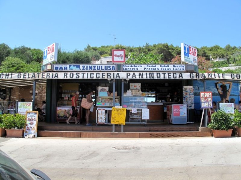 Chiosco Bar Tabacchi sito in Castro a Lecce in Vendita
