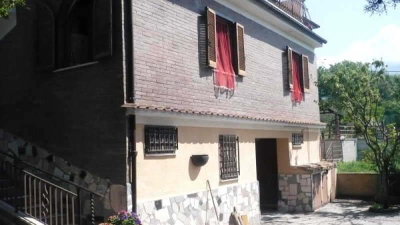 Casali in localit Castelfranco  a Rieti in Vendita